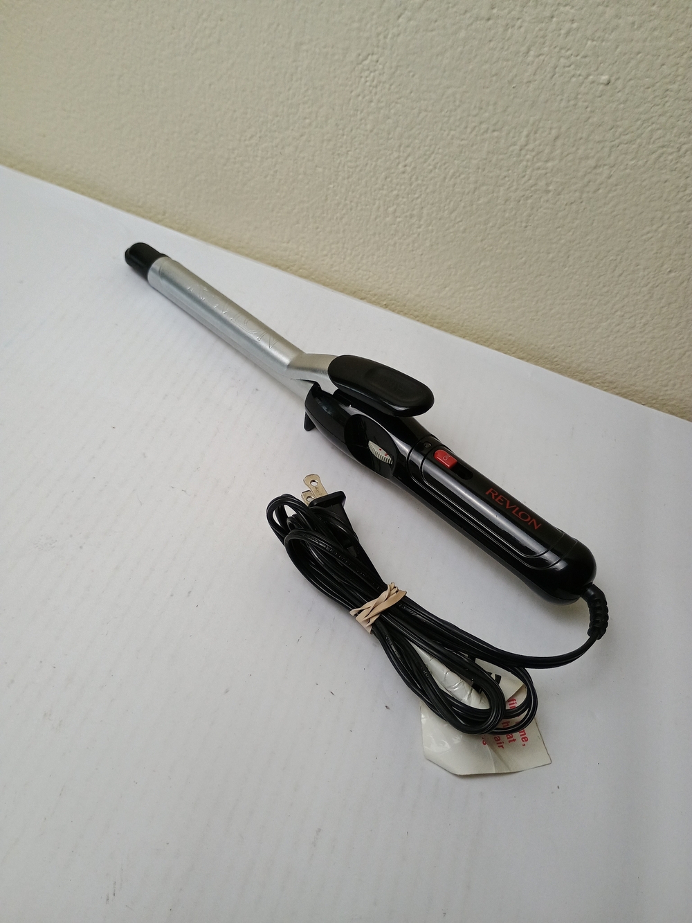 Revlon Black and Silver 1" Curling Wand